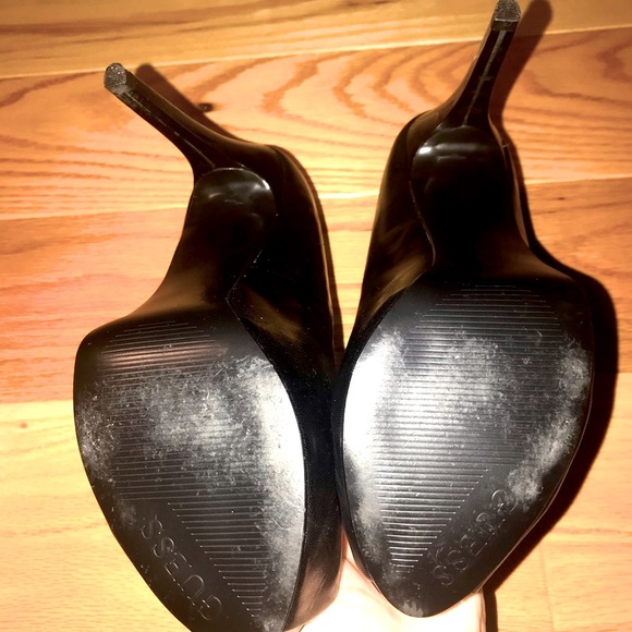 Guess Peep-toe Platform Pumps - Picture 5 of 6